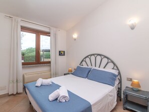 3 Schlafzimmer, Reisekinderbett, WLAN, Bettwäsche