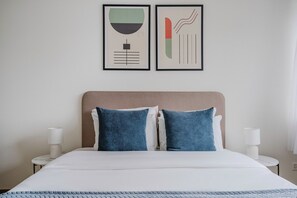 3 bedrooms, iron/ironing board, WiFi, bed sheets - Blueground | Küsnacht, fully furnished + w/d (Zurich)