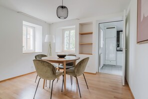 Dining - Blueground | Fluntern, private w/d, walk to market (Zurich)