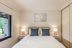 5 makuuhuonetta, silitysrauta/-lauta, Wi-Fi, vuodevaatteet