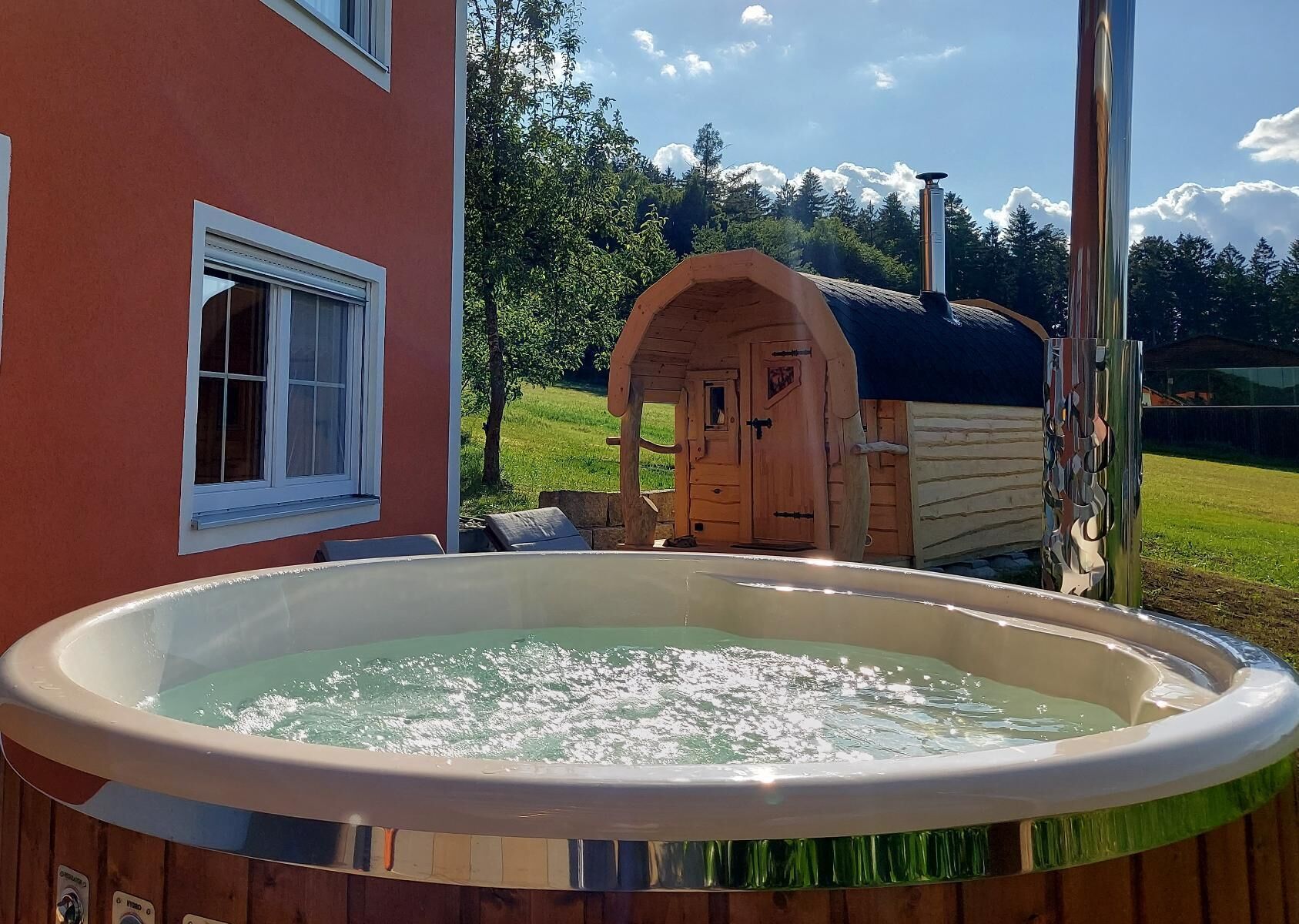 Outdoor spa tub