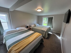 4 bedrooms, WiFi, bed sheets