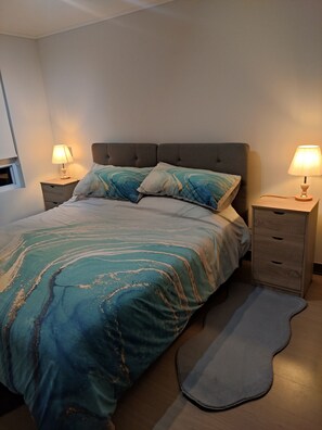 2 slaapkamers, een strijkplank/strijkijzer, wifi, beddengoed