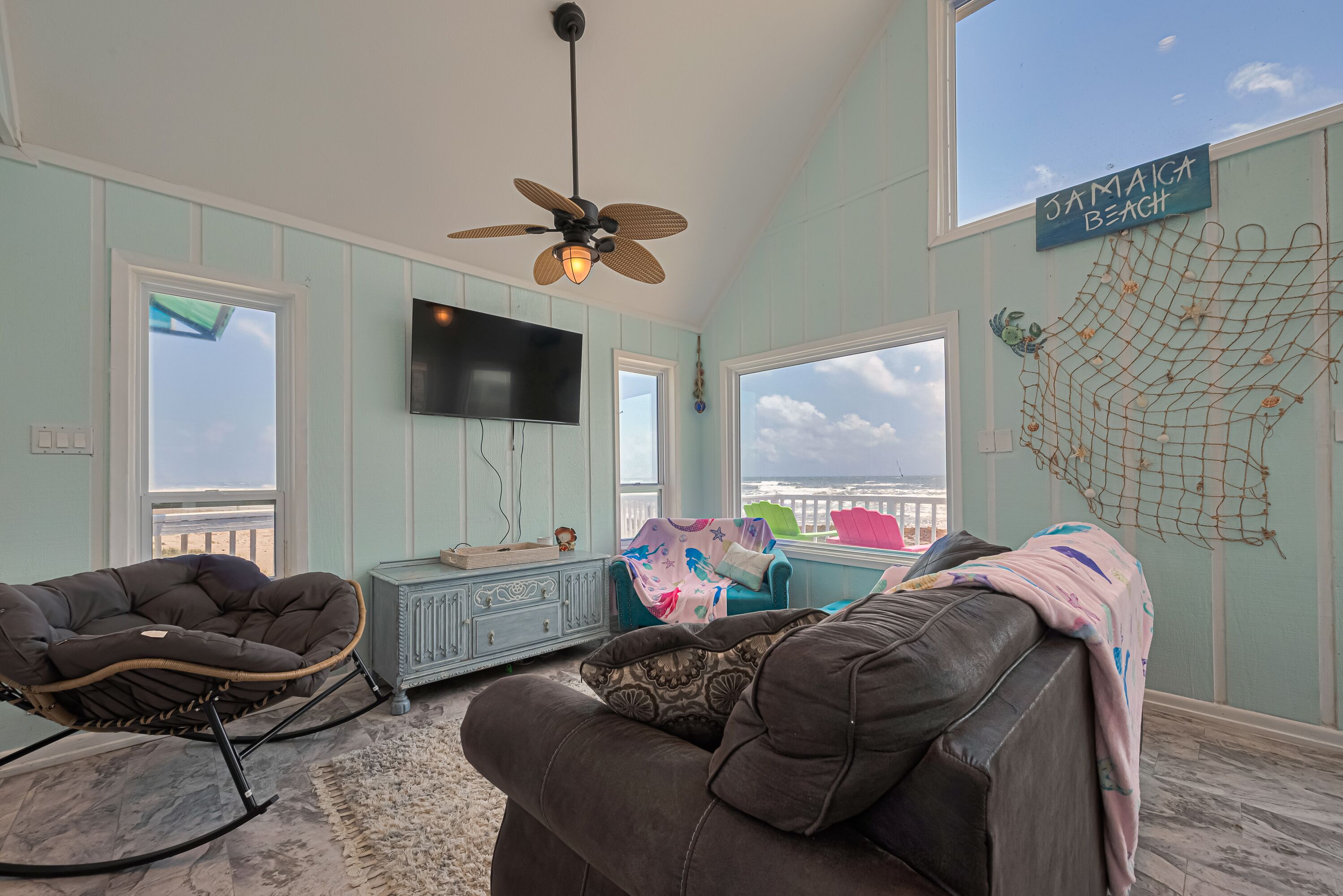 Smart TV, DVD player