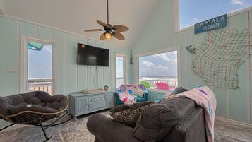 Smart TV, DVD player