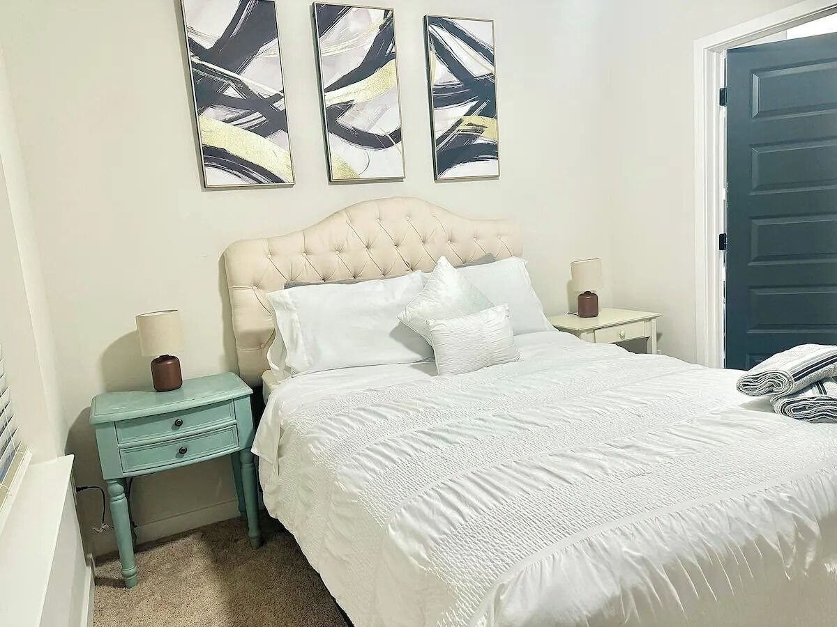 1 slaapkamer, een strijkplank/strijkijzer, gratis wifi, beddengoed