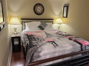 1 室のベッドルーム、アイロン / アイロン台、WiFi、ベッドシーツ