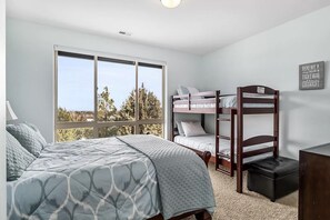3 chambres, lit parapluie, Wi-Fi, draps fournis