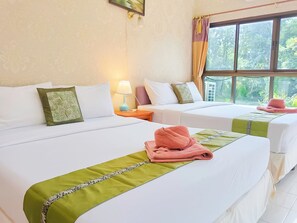 Quadruple Room with Terrace