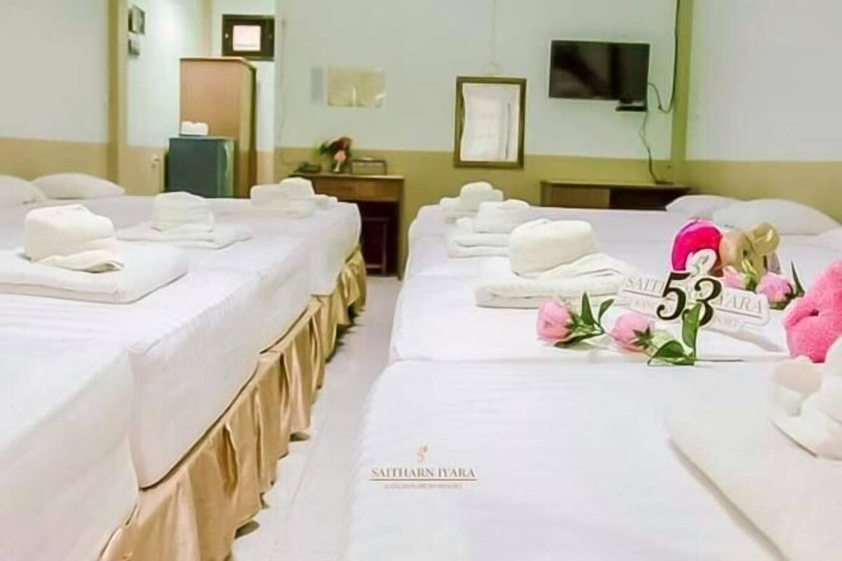 5 quartos, escrivaninha, Wi-Fi de cortesia, roupa de cama