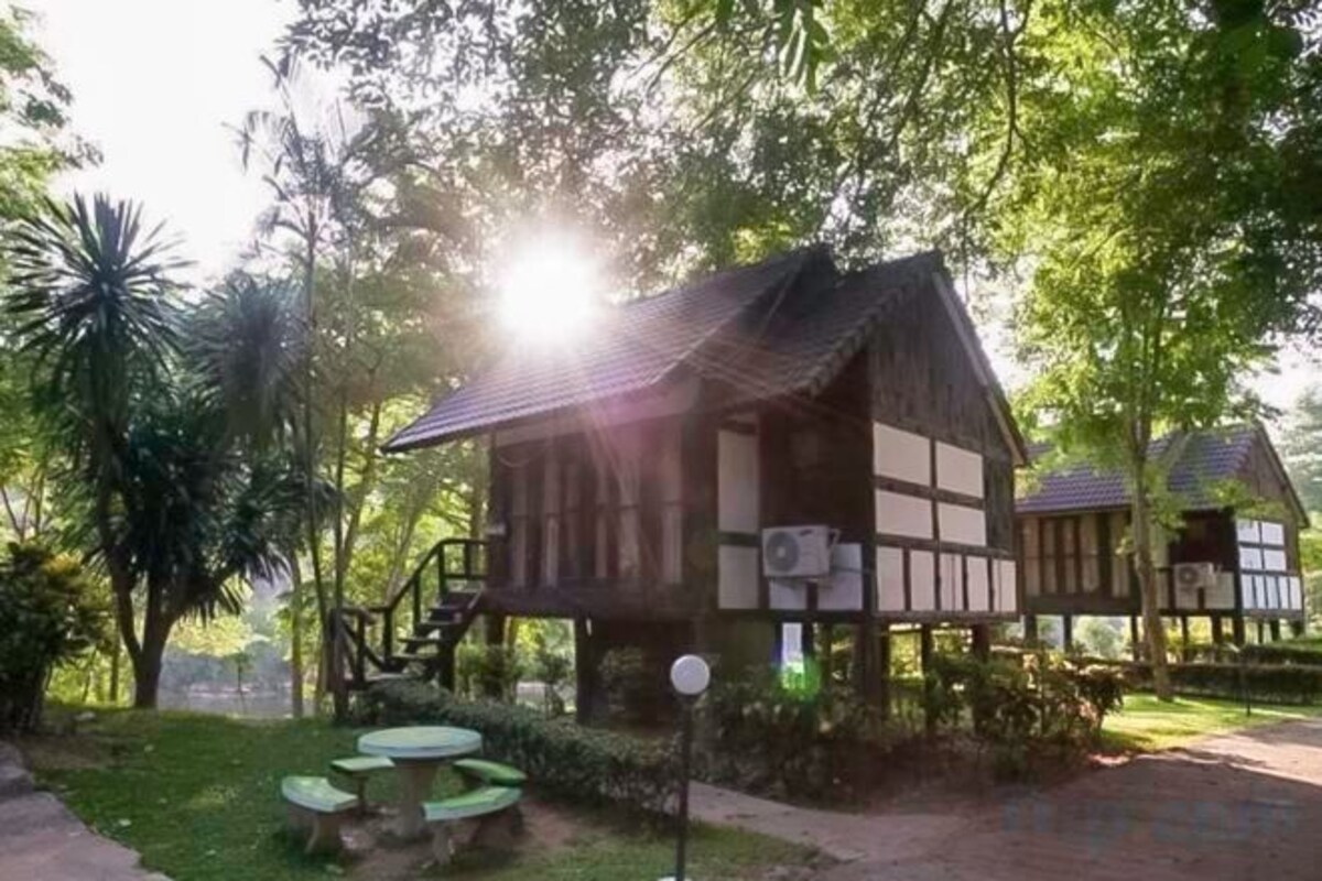 Khu ẩm thực ngoài trời