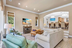 Smart TV, fireplace, video games, ping pong - 37 Sea Lane @ Palmetto Dunes | Pool & Yard | On the Golf Course | Steps to Ocean (Hilton Head Island)