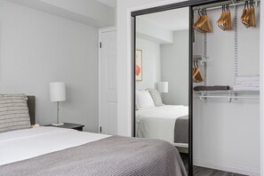 2 sovrum, strykjärn/strykbräda, wi-fi och sängkläder