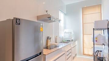 Villa, Patio, Pool View | Mini fridge