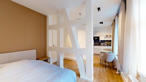 1 bedroom, internet, bed sheets