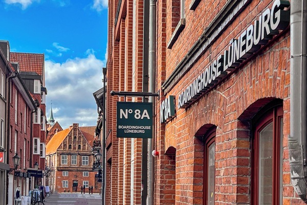 In the middle of the historic old town of Lüneburg – the N°8A Boardinghouse