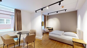 1 bedroom, internet, bed sheets