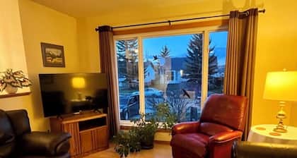 Bright, spacious 4 bedroom home.