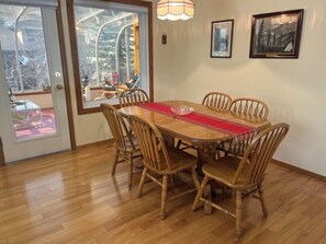 Dining - Bright, spacious 4 bedroom home. (Cochrane)