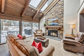 TV, fireplace - Bright Breck Condo – Walk to Ski Lift & Shuttle (Breckenridge)