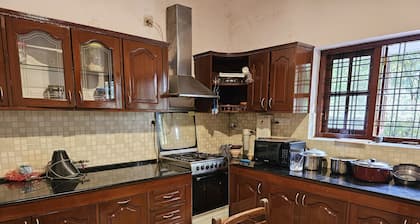 De Royale Summit Home Stay
