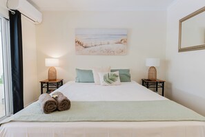 2 bedrooms, iron/ironing board, WiFi, bed sheets -
Escape to your private tropical oasis! 2 bedroom/2 bathroom, private pool!🌴 (Palm Cove)