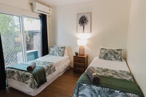 2 bedrooms, iron/ironing board, WiFi, bed sheets