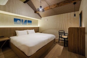 3 chambres, coffres-forts dans les chambres, décoration personnalisée
