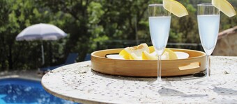 Holiday house for 6 guests with private pool