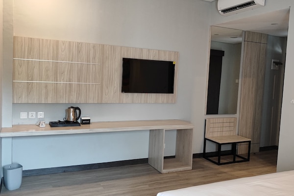 Escritorio y wifi gratis