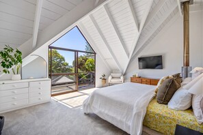 3 bedrooms, iron/ironing board, WiFi