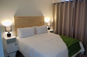 2 dormitorios, tabla de planchar con plancha, wifi y ropa de cama