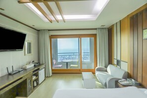 Ocean-view standard | Free minibar, desk, laptop workspace, free WiFi - Bon Gaya Hotel (Boryeong)