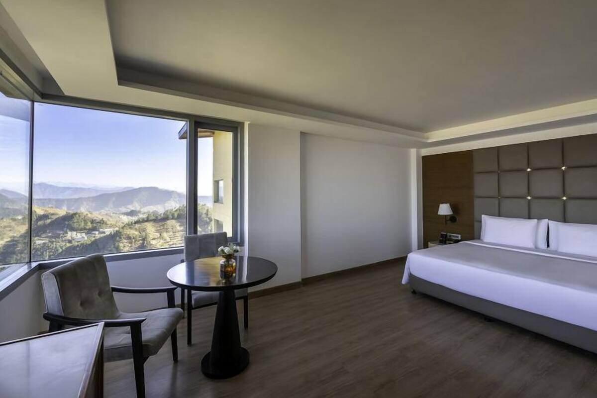 Minibar, in-room safe, iron/ironing board, free cots/infant beds