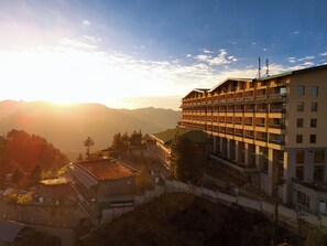 المنشأة من الخارج