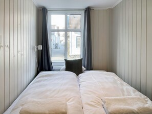 2 chambres, fer et planche Ă repasser, accĂšs Internet, draps fournis