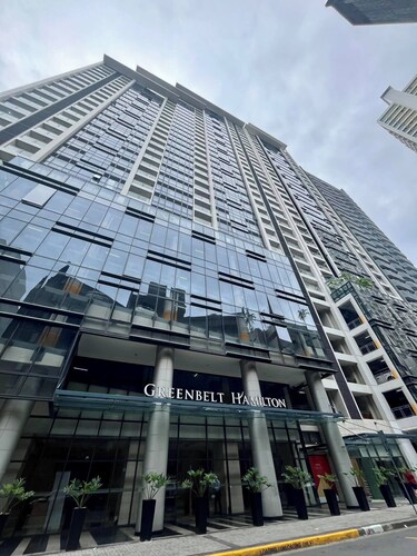 Luxury Hotel Condo 10minutes walked to Glorieta Mall, Landmark & One Ayala