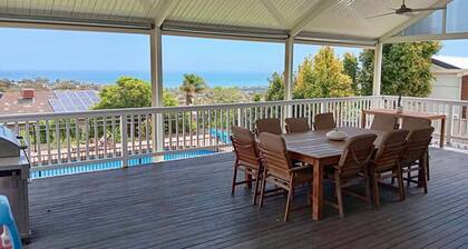 The Ultimate Poolside Escape - Pet Friendly