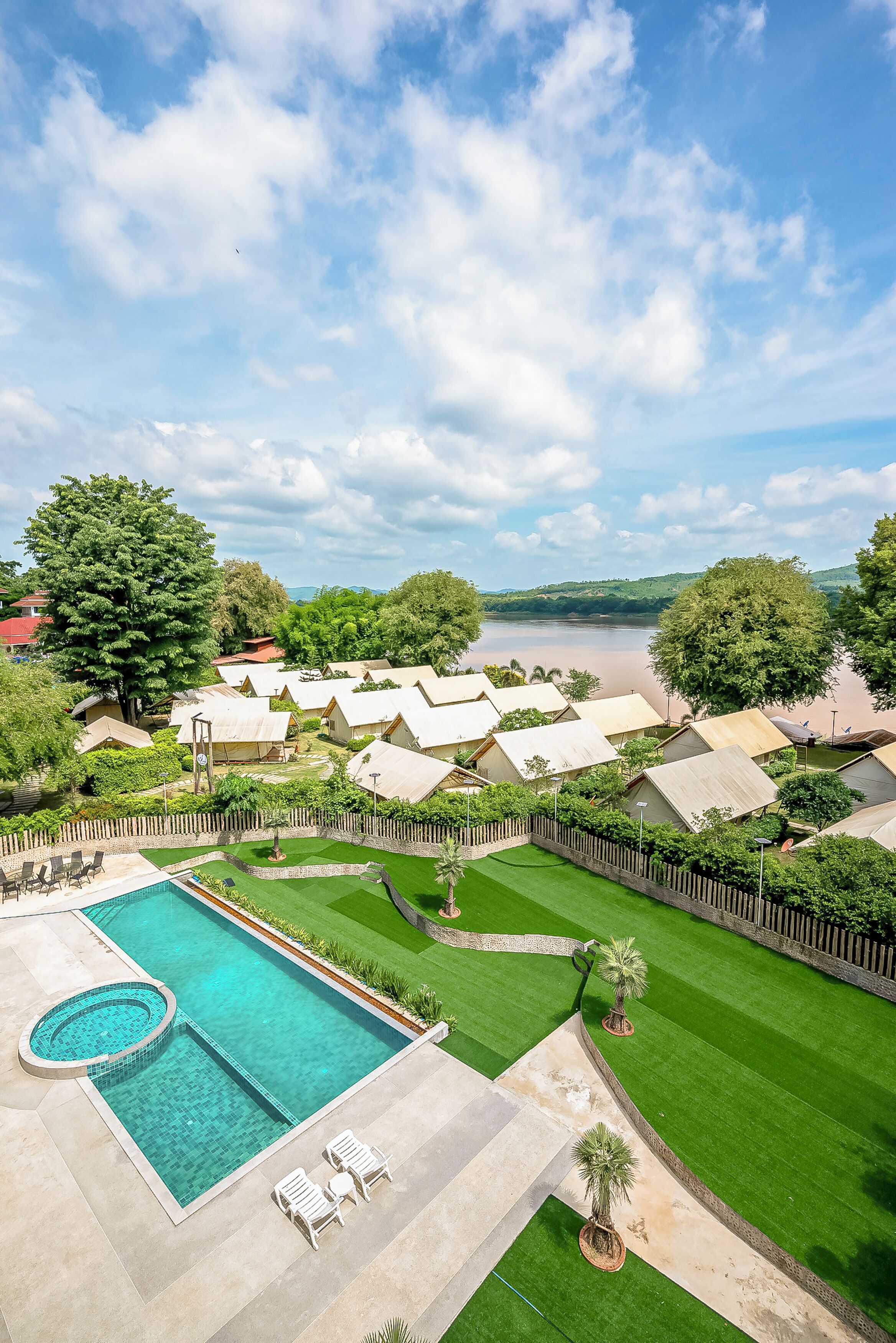 บริเวณภายนอก