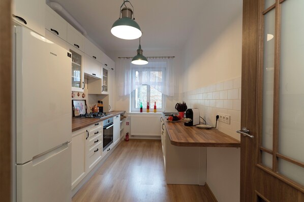 Microwave, oven, stovetop, dishwasher