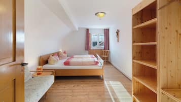 2 bedrooms, free WiFi, bed sheets