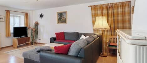 テレビ、DVD プレーヤー