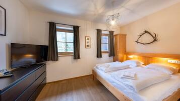 Chalet | 3 bedrooms, bed sheets