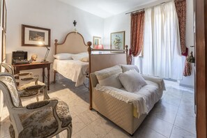 3 chambres, fer et planche à repasser, lit parapluie, Wi-Fi gratuit