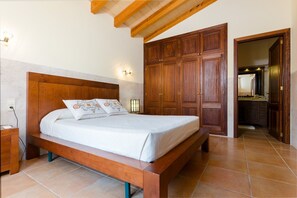 3 bedrooms, iron/ironing board - Es Vedat 6 - Villa With Private Pool. Free Wifi (Lloret De Vistalegre, Illes Balears)