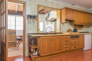 Refrigerador, microondas, horno y lavavajillas 