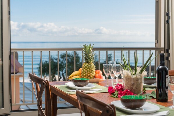 Outdoor dining - Castello Platja - Apartment In Can Picafort (Can Picafort, Illes Balears)