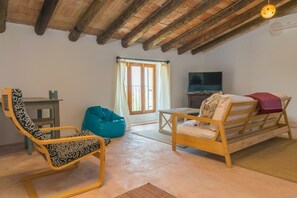 TV - Son Banus - Country House In Manacor. Free Wifi (Manacor, Illes Balears)