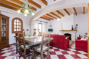 Dining - Can Toni - Villa With Private Pool In Sa Pobla (Sa Pobla, Illes Balears)
