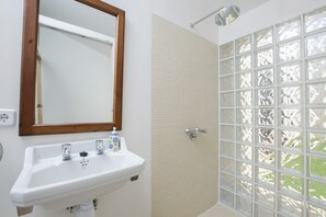 Douche, bidet